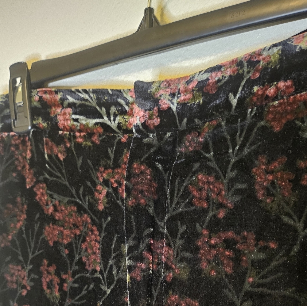 Zara The Charlotte Pant Flare Black Red Floral Velvet Sz S - Picture 4 of 10